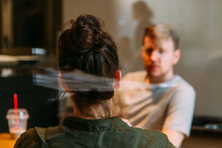 What Are The Signs of Codependency in a Relationship?
