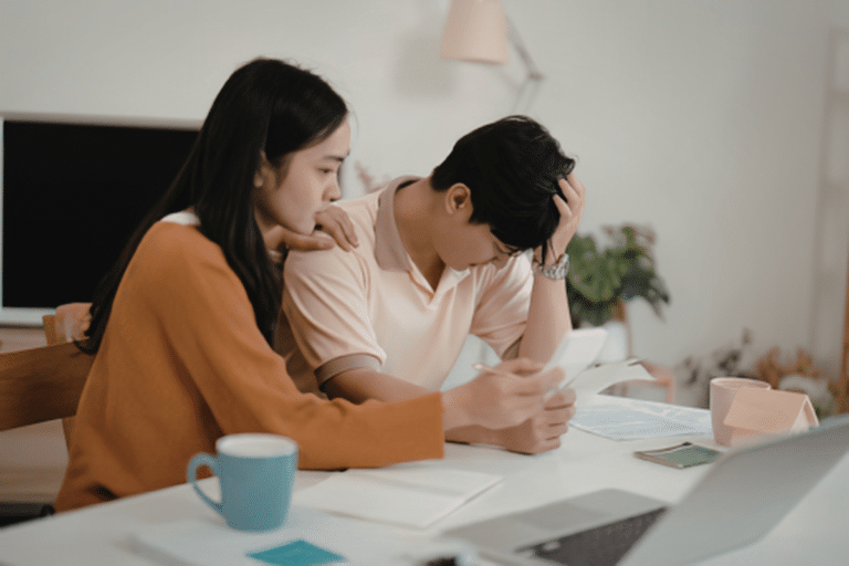 How Money Stress Can Affect Relationships – And What Helps